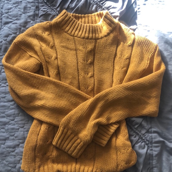 Chunky knit sweater. - Picture 1 of 3